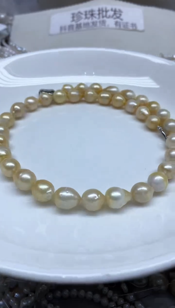 【闪购商品】未镶嵌海水珍珠颈饰9-10