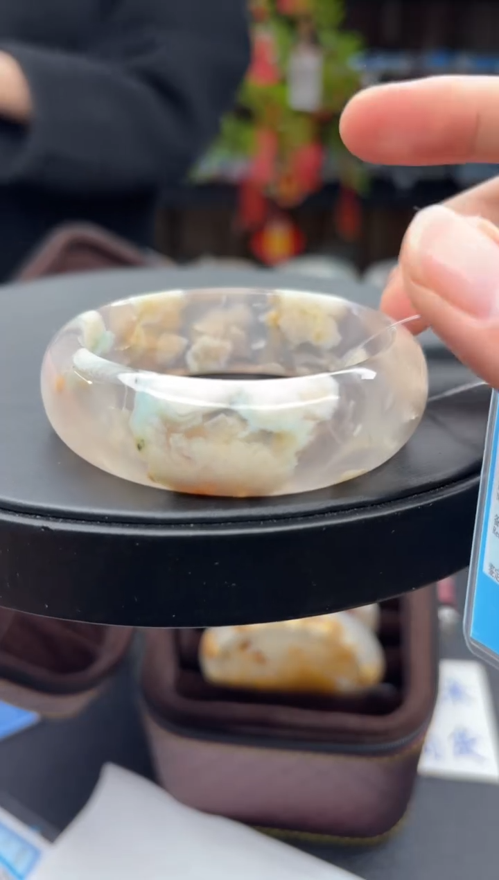 【闪购商品】石英质玉手镯未镶嵌881（58圈）