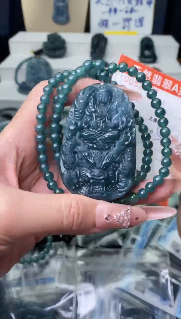 【闪购商品】翡翠颈饰未镶嵌········