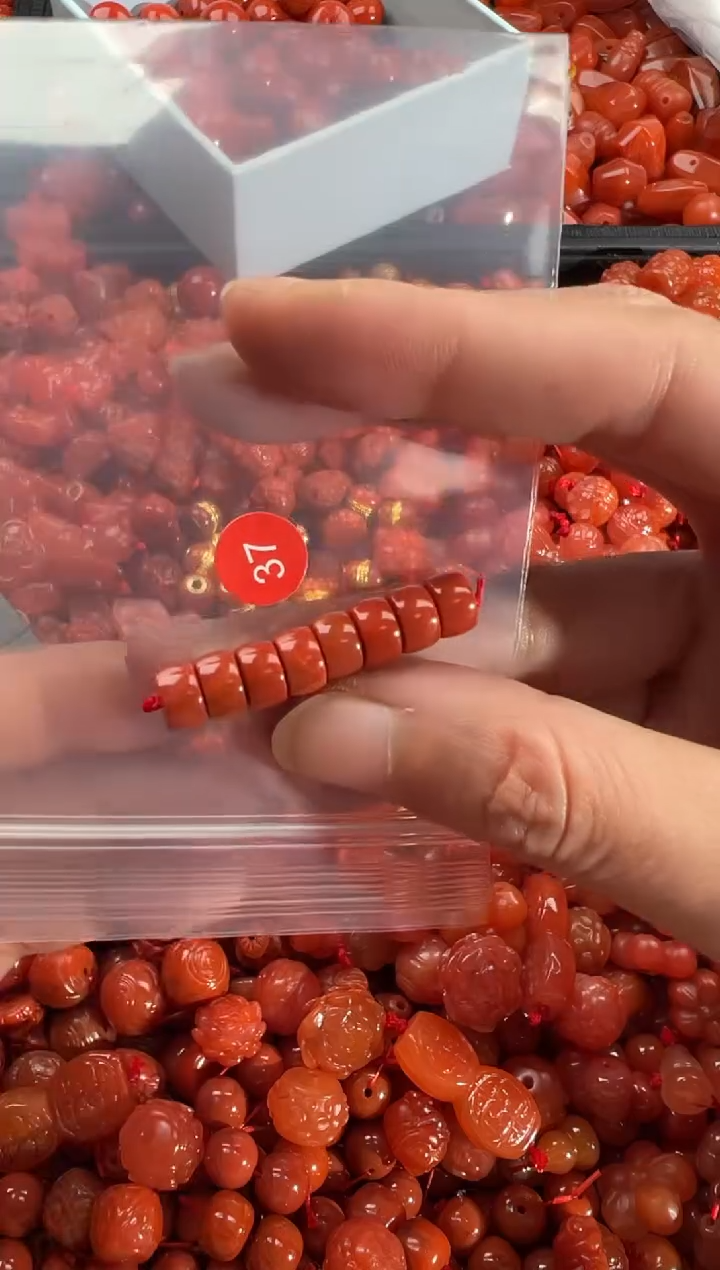 【闪购商品】南红玛瑙颈饰未镶嵌1