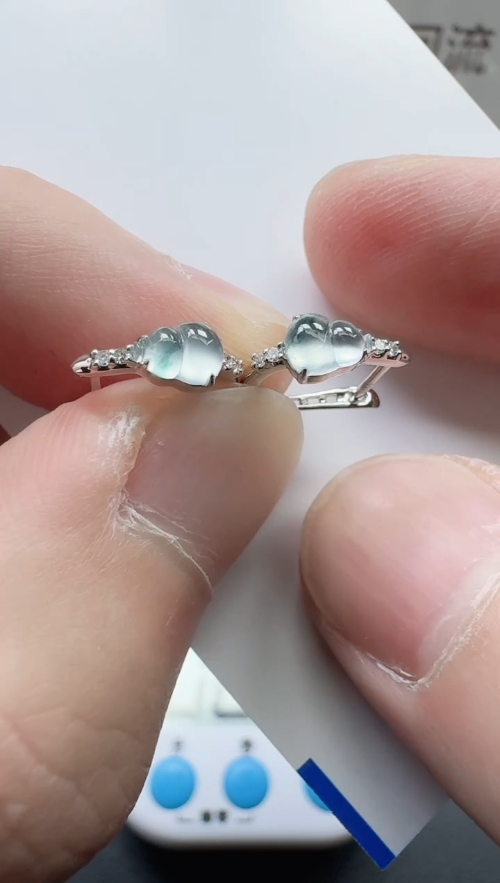 18K金镶嵌翡翠耳饰寄售回流，不退不换