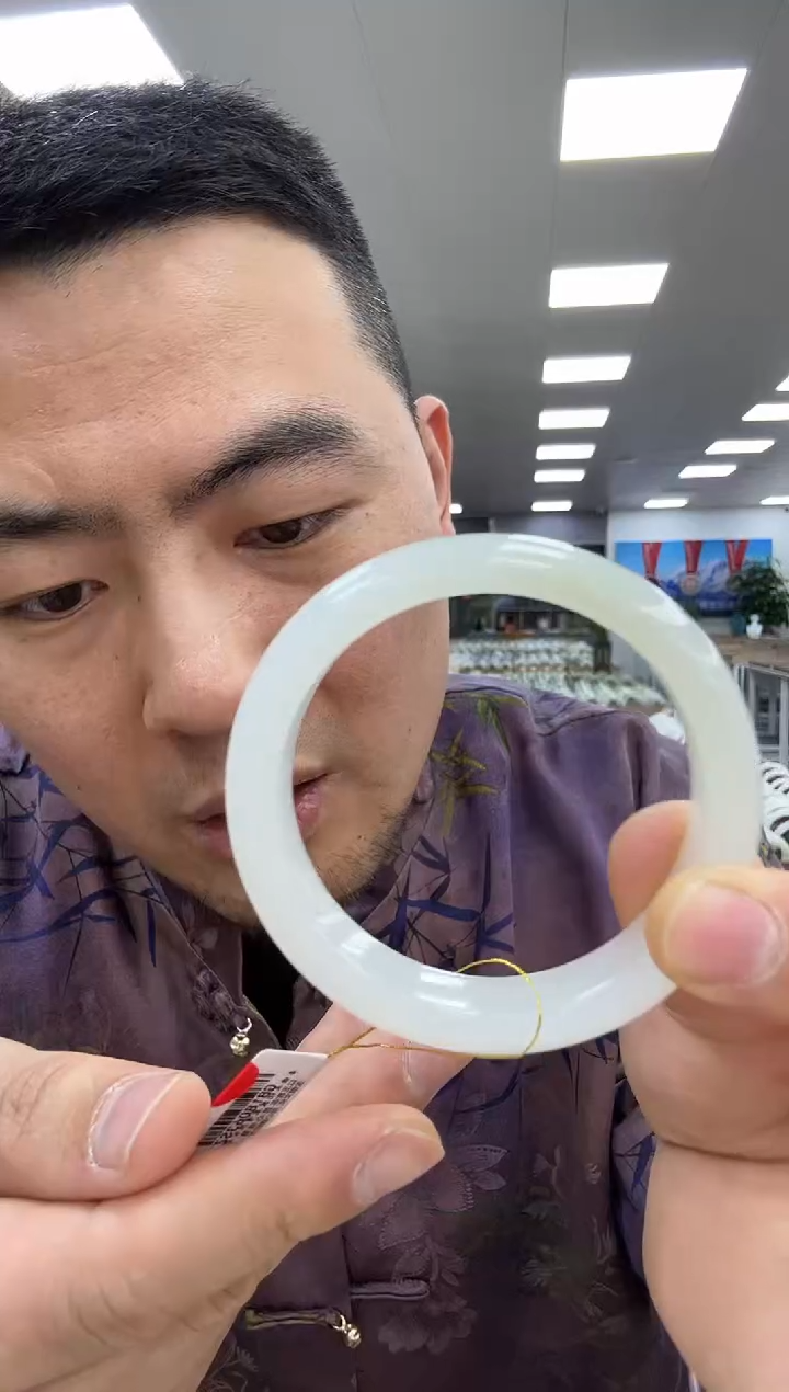 【闪购商品】和田玉手镯未镶嵌55.5  063