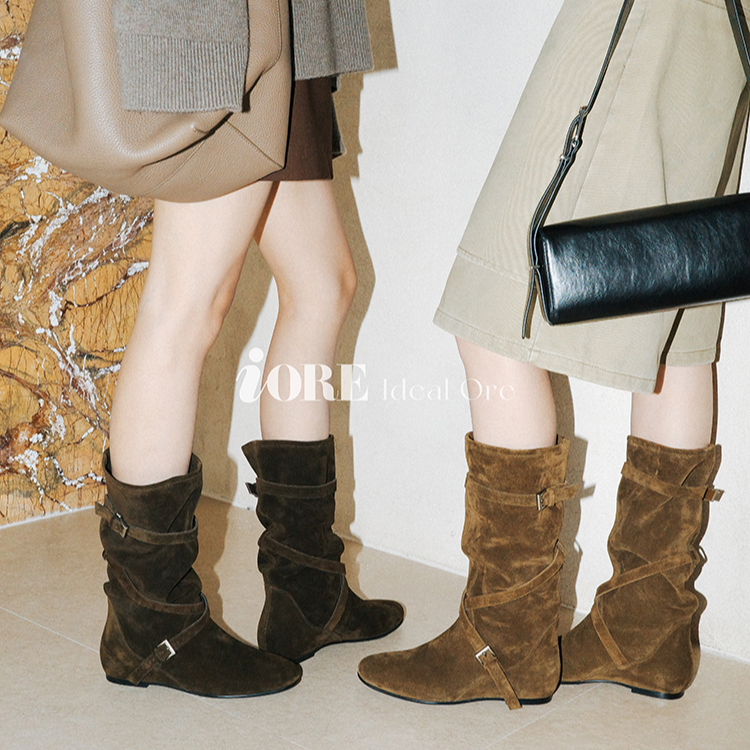 理想矿石设计原创 松弛的层次 随性柔软褶叠牛反绒内增高中筒靴
