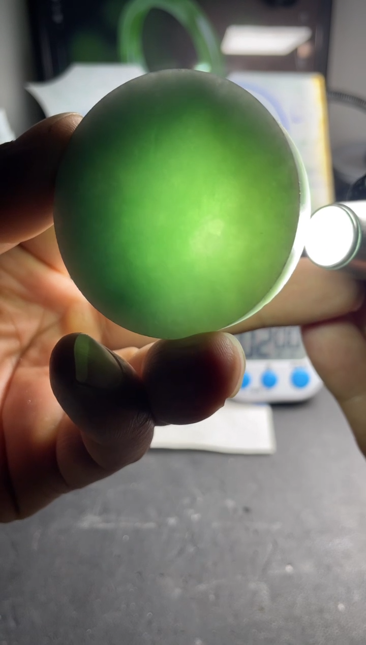 颈饰未镶嵌翡翠凝*翡翠