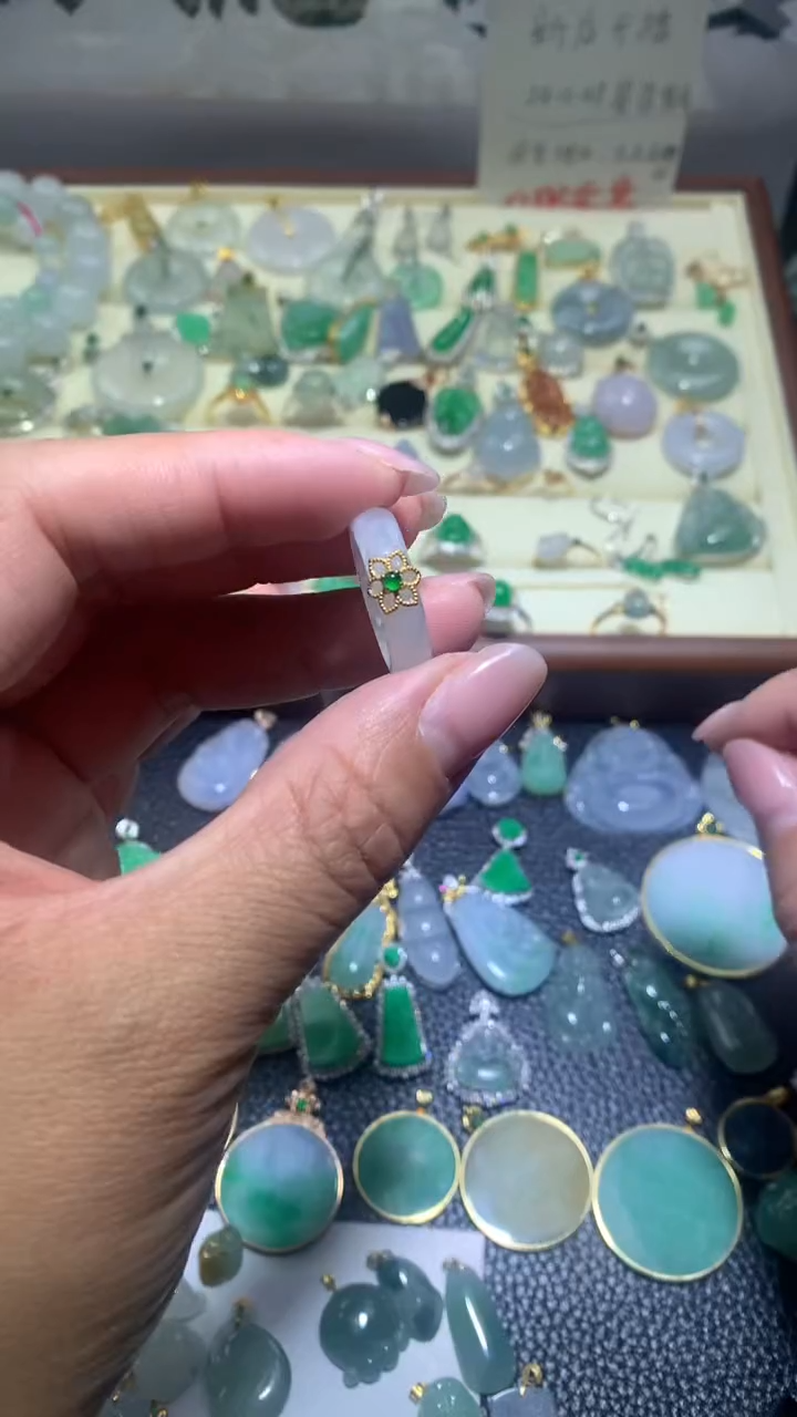 【闪购商品】翡翠戒指18K金镶嵌093翡翠吊坠