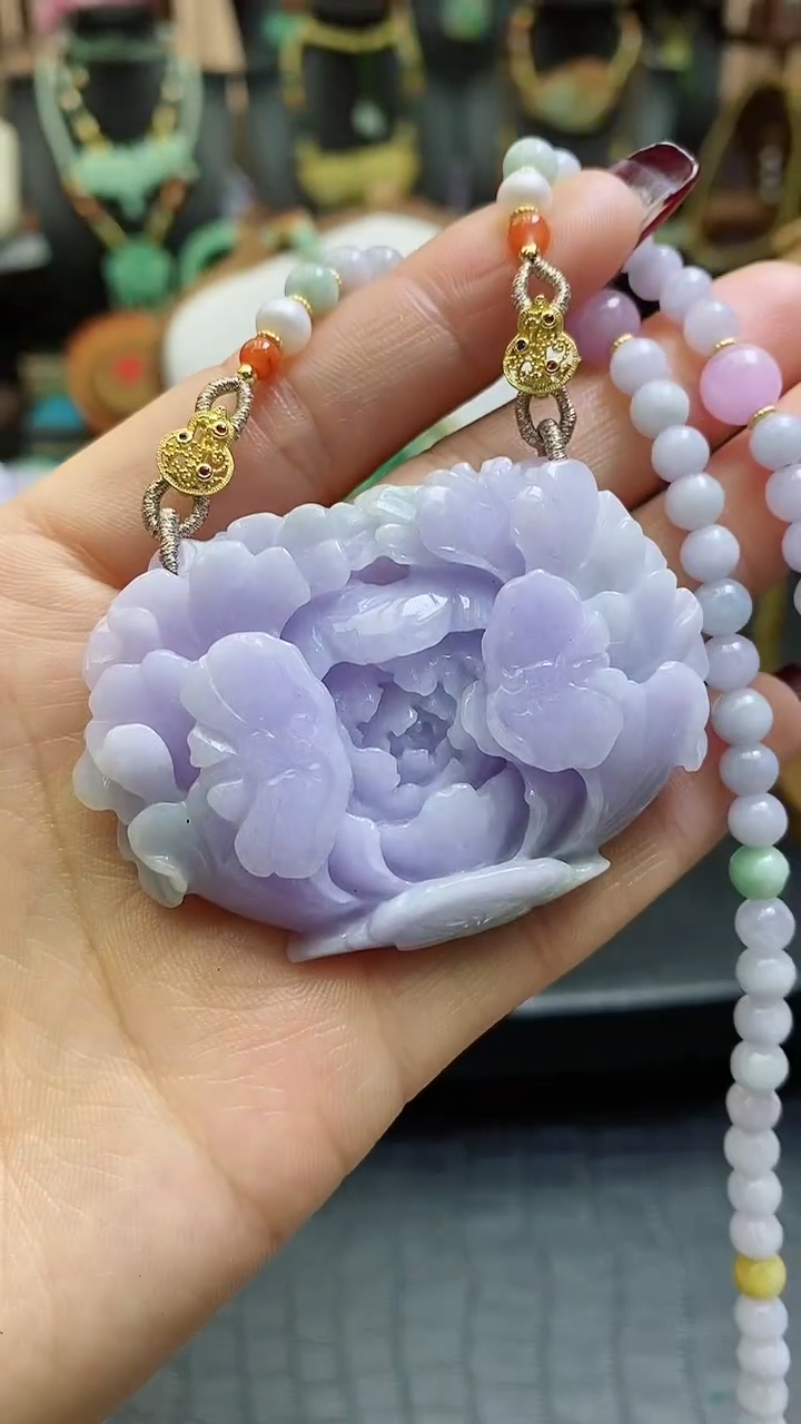 【闪购商品】翡翠颈饰未镶嵌蝶恋花