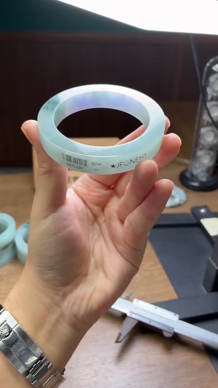 未镶嵌手镯定制翡翠北****险定制