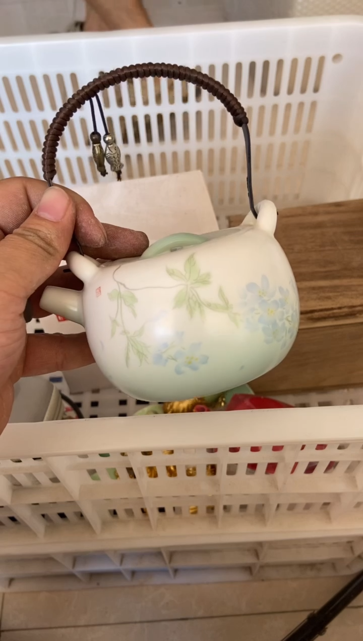无运费险有瑕疵的摄影的产品有使用过的痕迹有点脏介意勿拍
