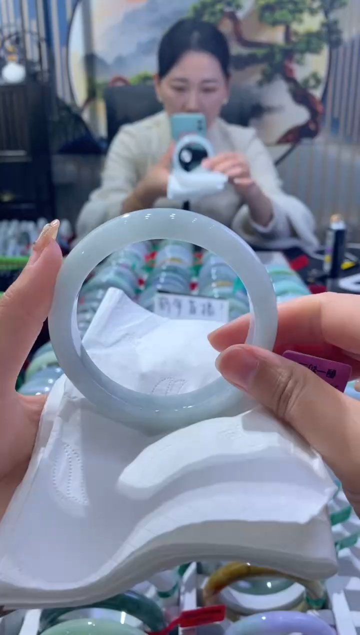 【闪购商品】翡翠手镯未镶嵌00008653