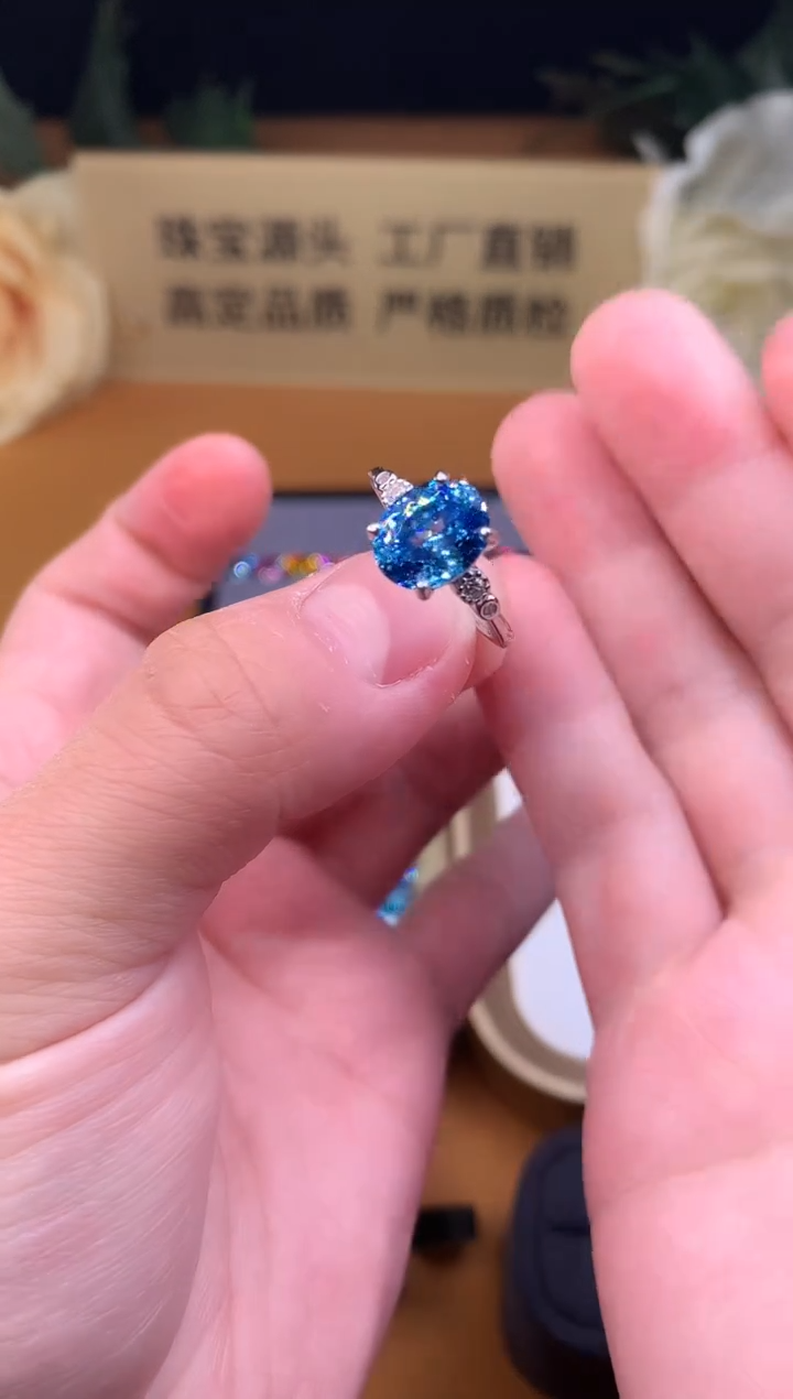 银S925镶嵌戒指海蓝宝石8888