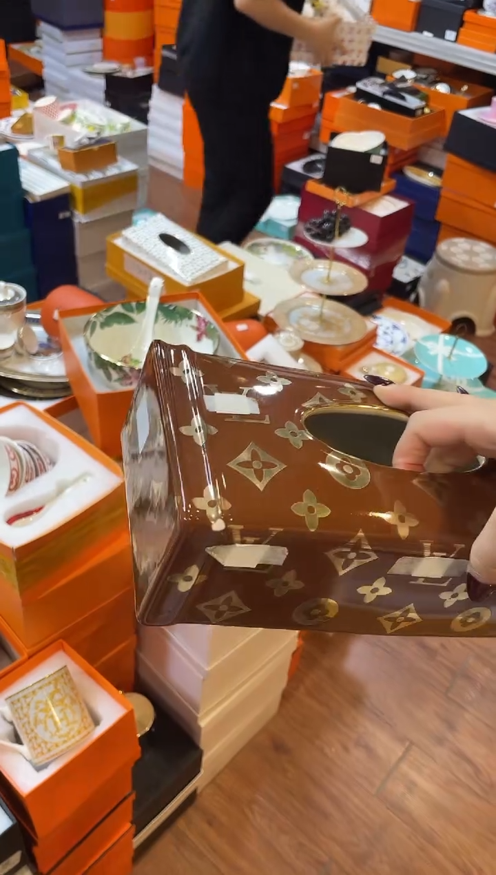 杯鸿辉家品牌瓷器，京东包邮！