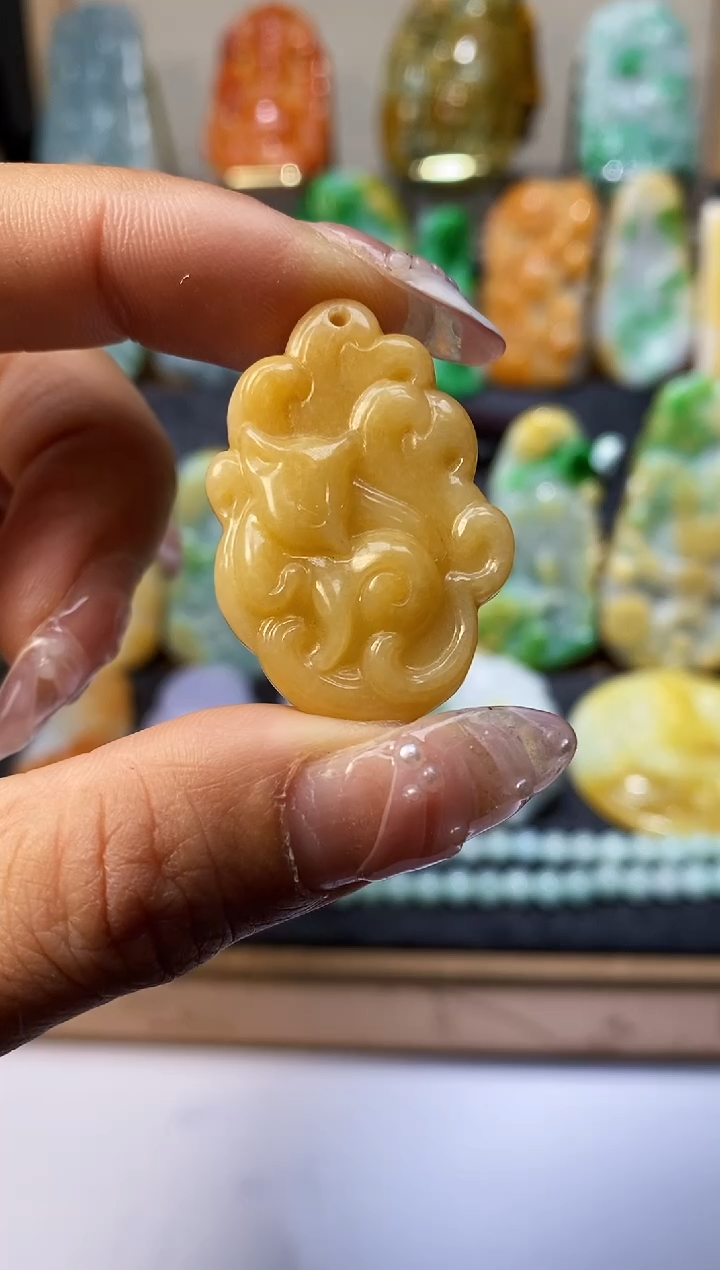 【闪购商品】翡翠颈饰未镶嵌翡翠A货