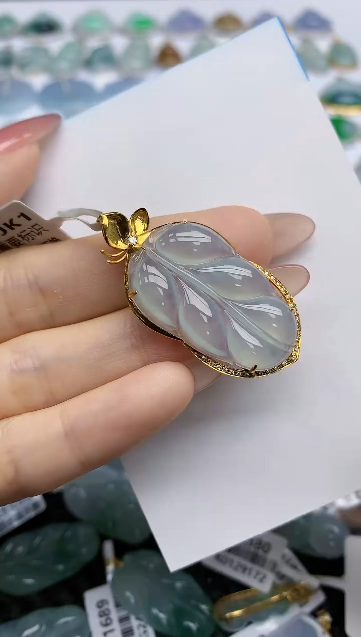 【闪购商品】翡翠挂件18K金镶嵌天然翡翠A货