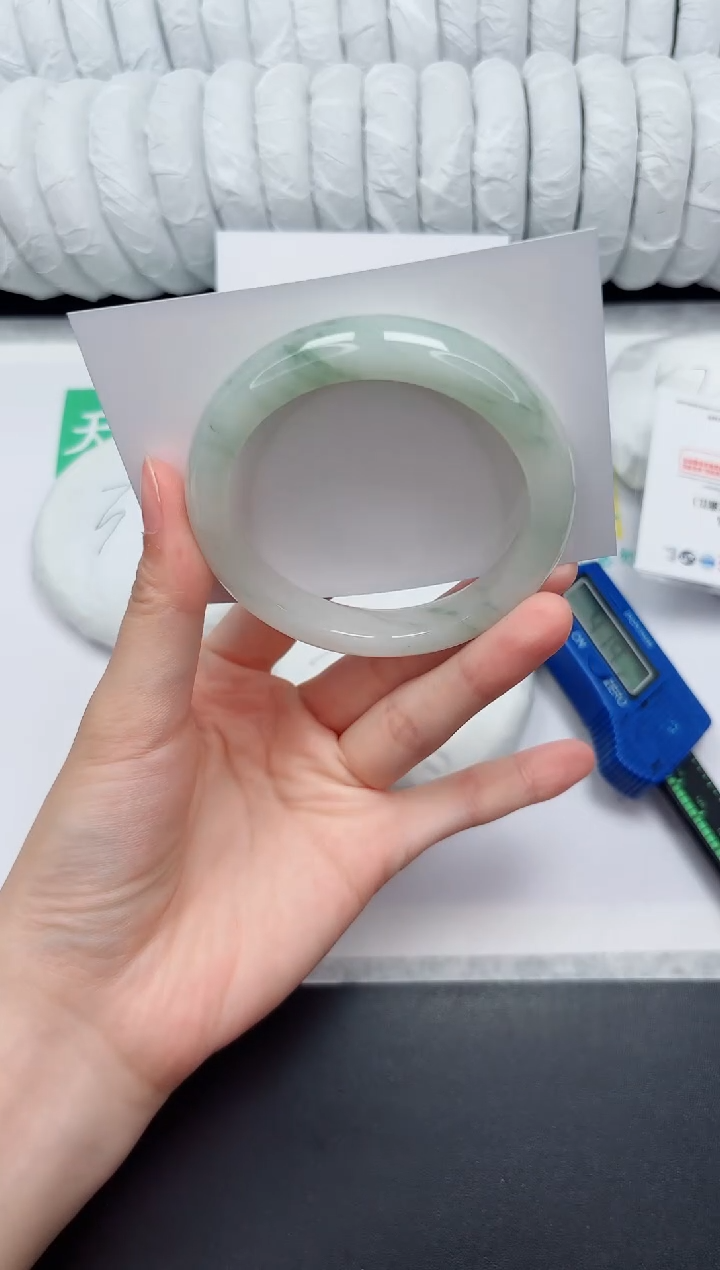 未镶嵌手镯石英质玉108-55.1PH
