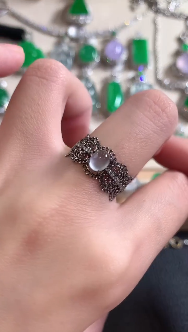 18K金镶嵌戒指翡翠冬日珠宝W21