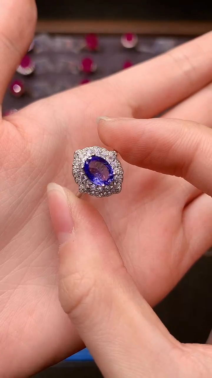 【闪购商品】坦桑石戒指银S925镶嵌......