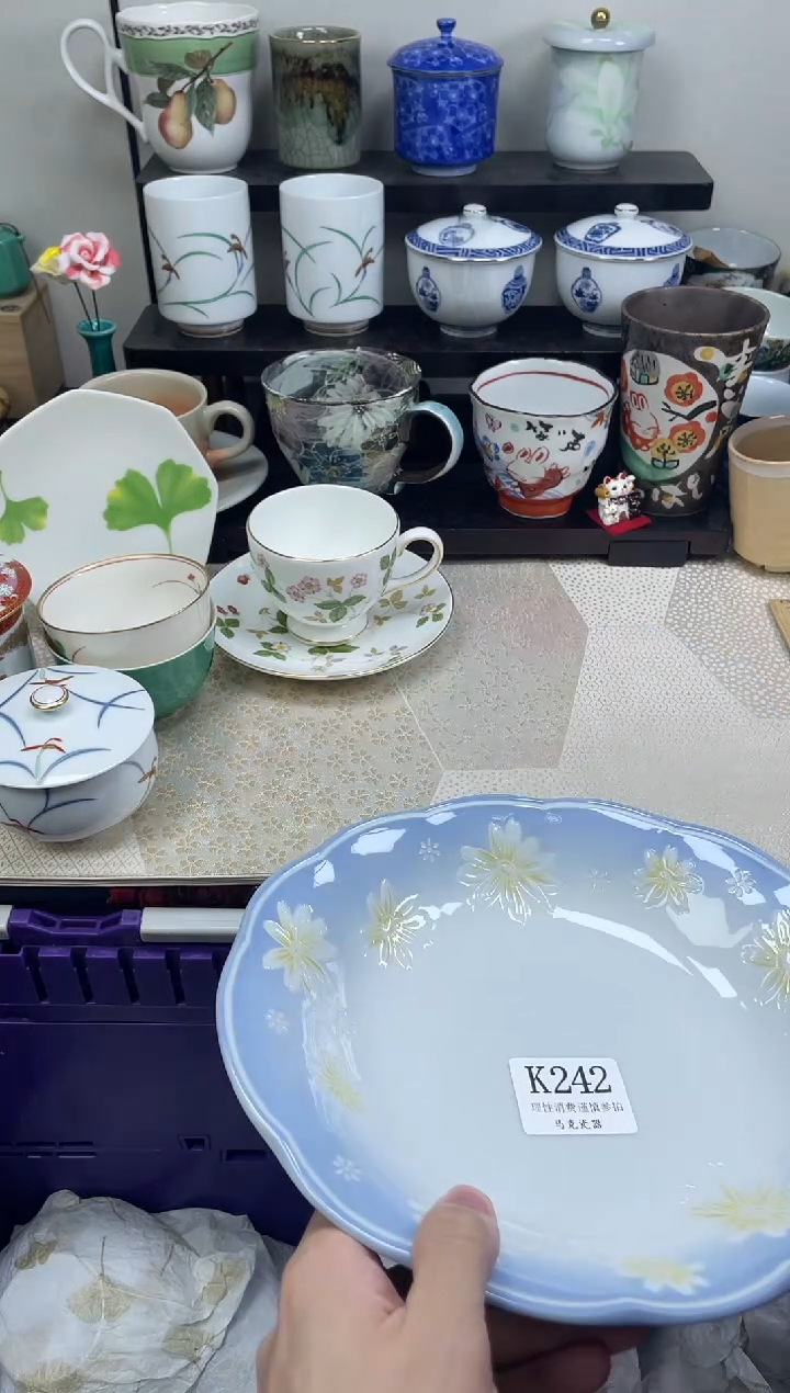 瓷片思****ʲ                K242