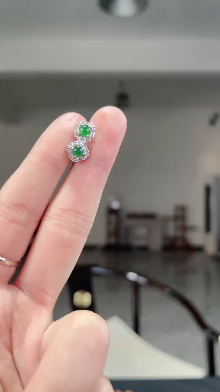 颈饰未镶嵌翡翠翡翠耳钉