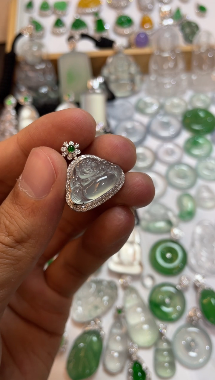 【闪购商品】翡翠吊坠(不含链)18K金镶嵌佛公