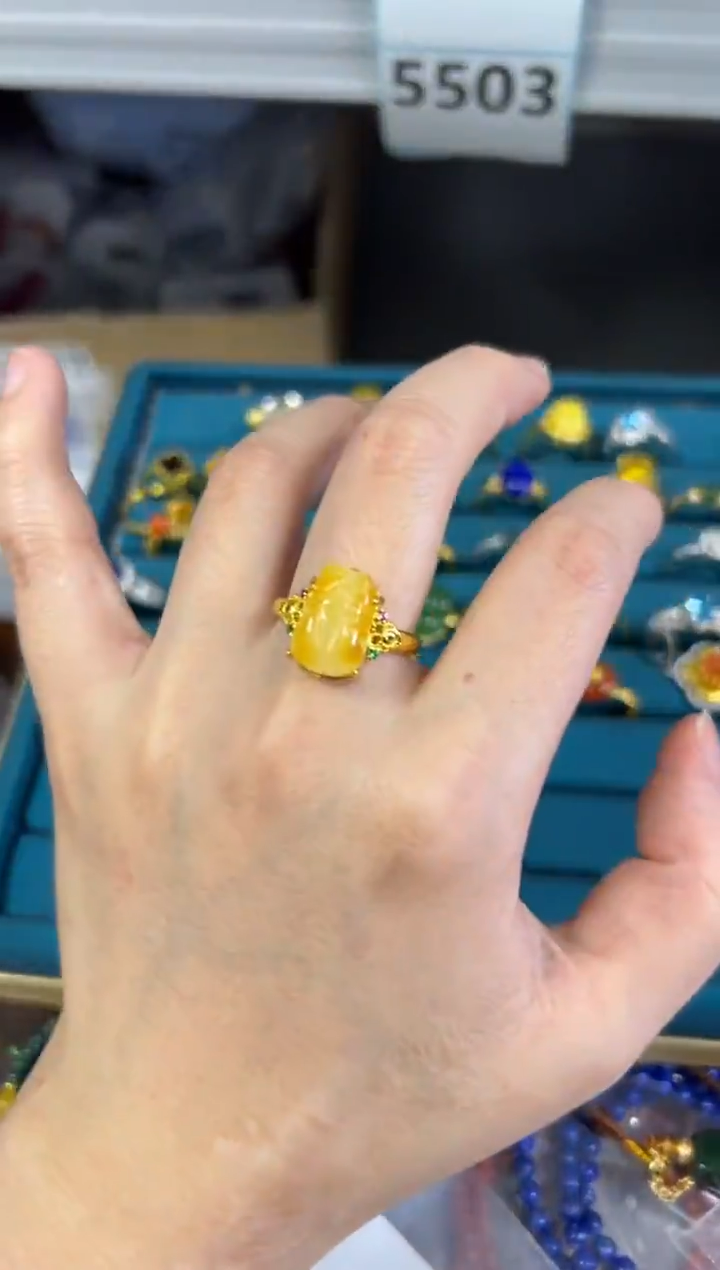 蜜蜡颈饰未镶嵌妖花白蜜蜡貔貅镶嵌款戒指[88]