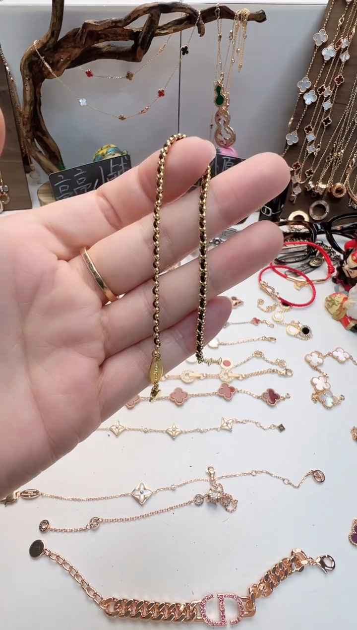 瓷片彧贤聚宝阁二号铺