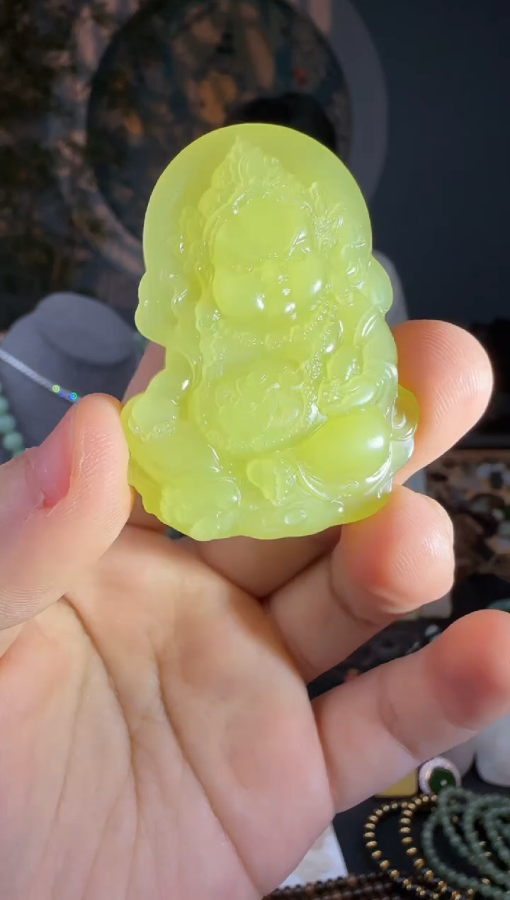 颈饰未镶嵌和田玉?**鱼和田玉