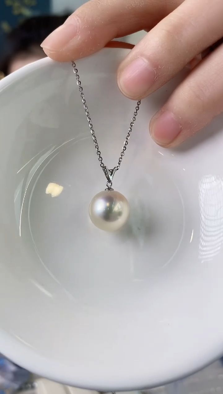 【闪购商品】海水珍珠吊坠(赠链)18K金镶嵌12-13海水珍珠吊坠