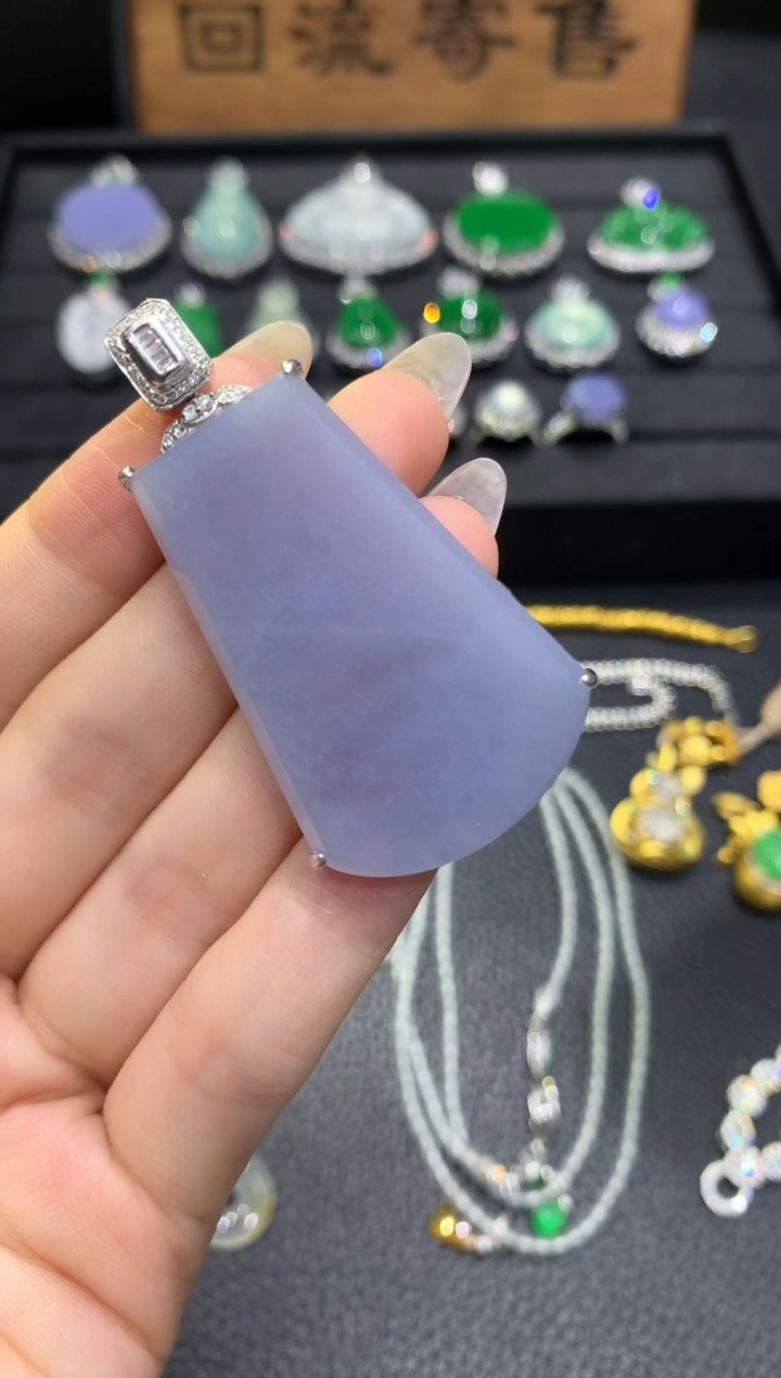 吊坠(不含链)18K金镶嵌翡翠11