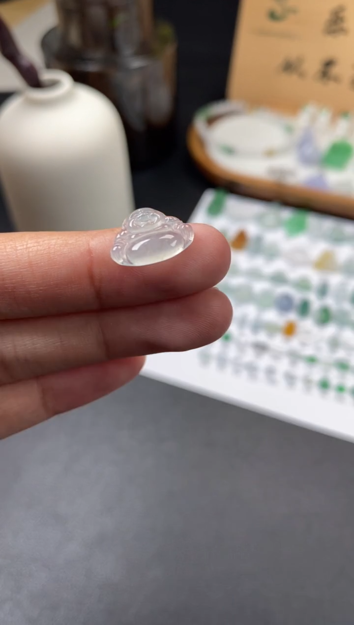 翡翠未镶嵌颈饰翡翠冰种佛公