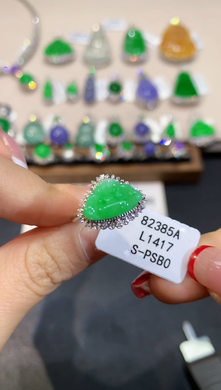 翡翠戒指18K金镶嵌L1417多样性发其一