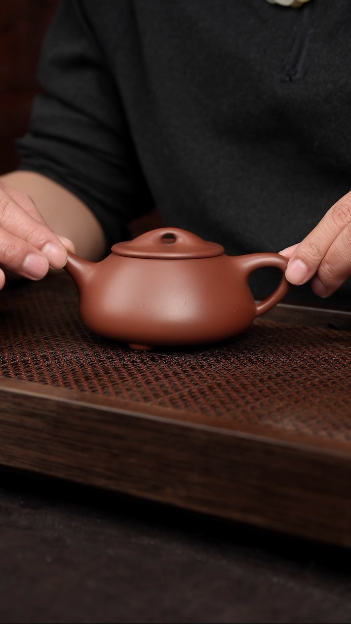 【闪购商品】紫砂茶壶底槽清满瓢【带矿标证书】