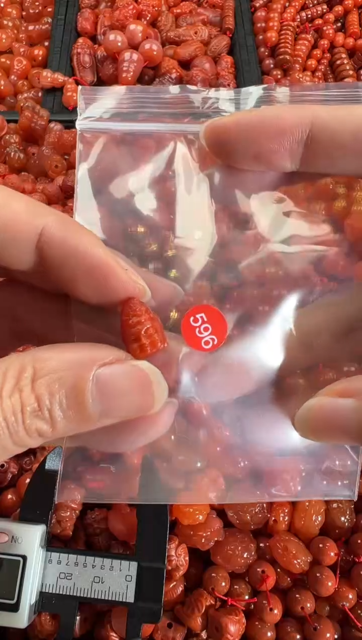 【闪购商品】南红玛瑙颈饰未镶嵌1