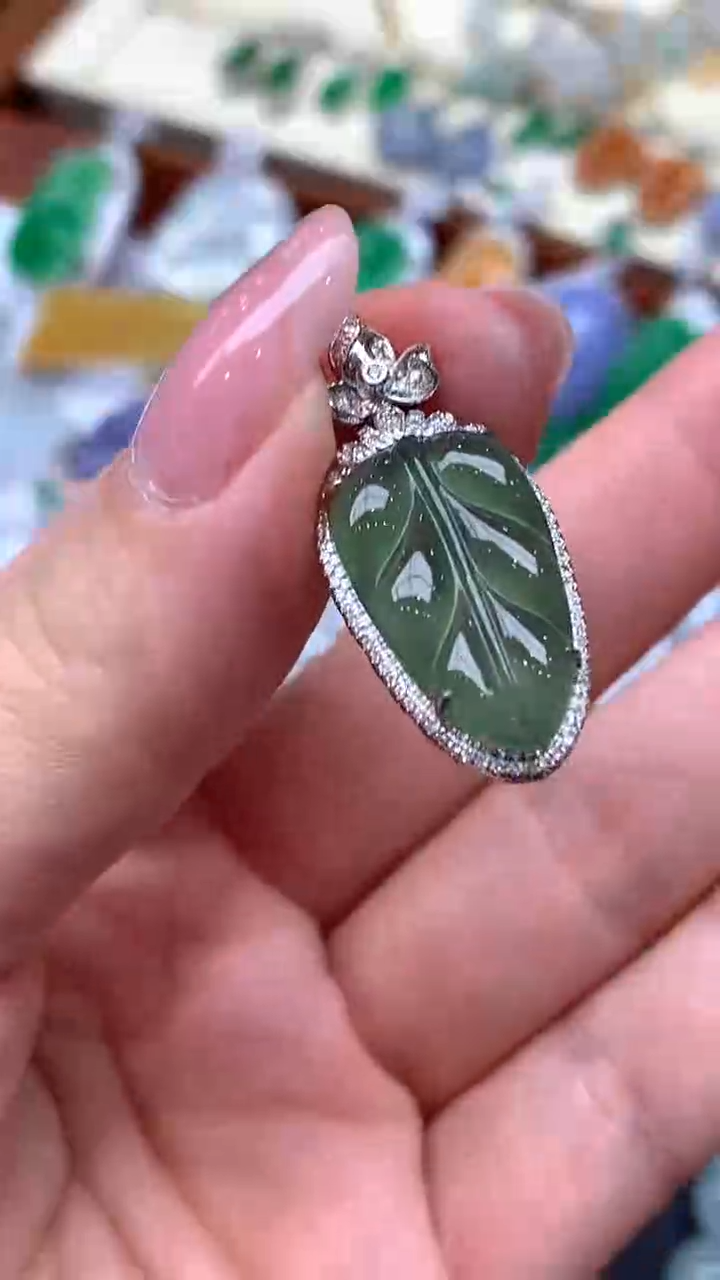 【闪购商品】翡翠颈饰未镶嵌18-天然翡翠
