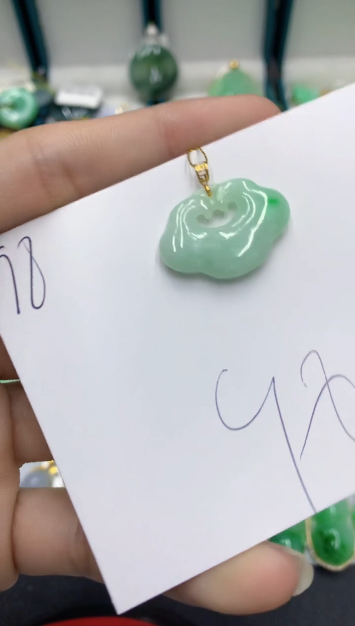 【闪购商品】翡翠18K金镶嵌颈饰翡翠