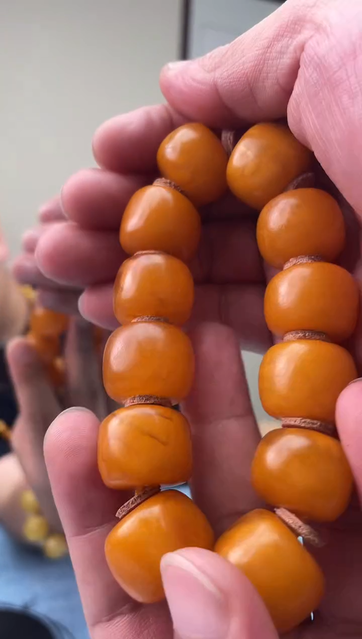 未镶嵌蜜蜡珠宝奇石h57，20微瑕假一罚十 发其一