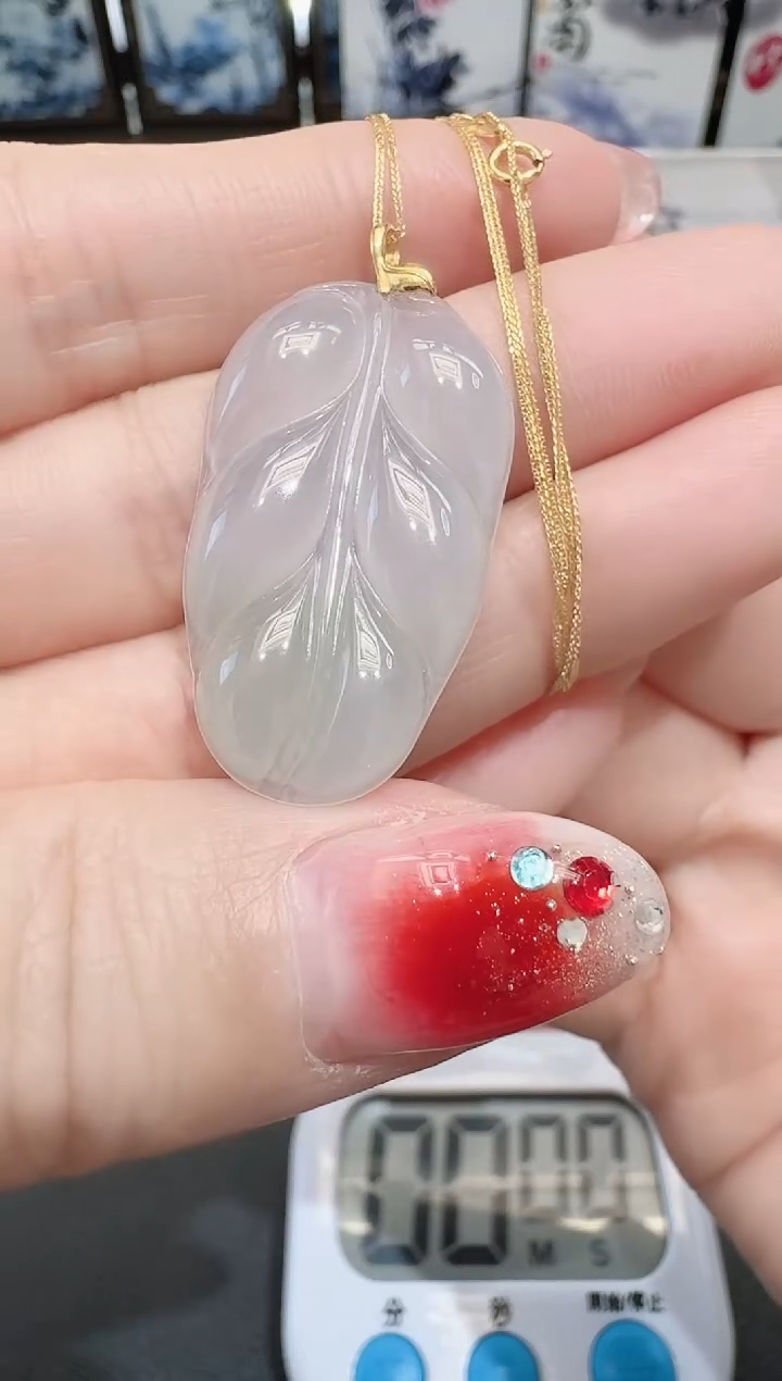 颈饰18K金镶嵌翡翠优*多寄售回流，不退不换