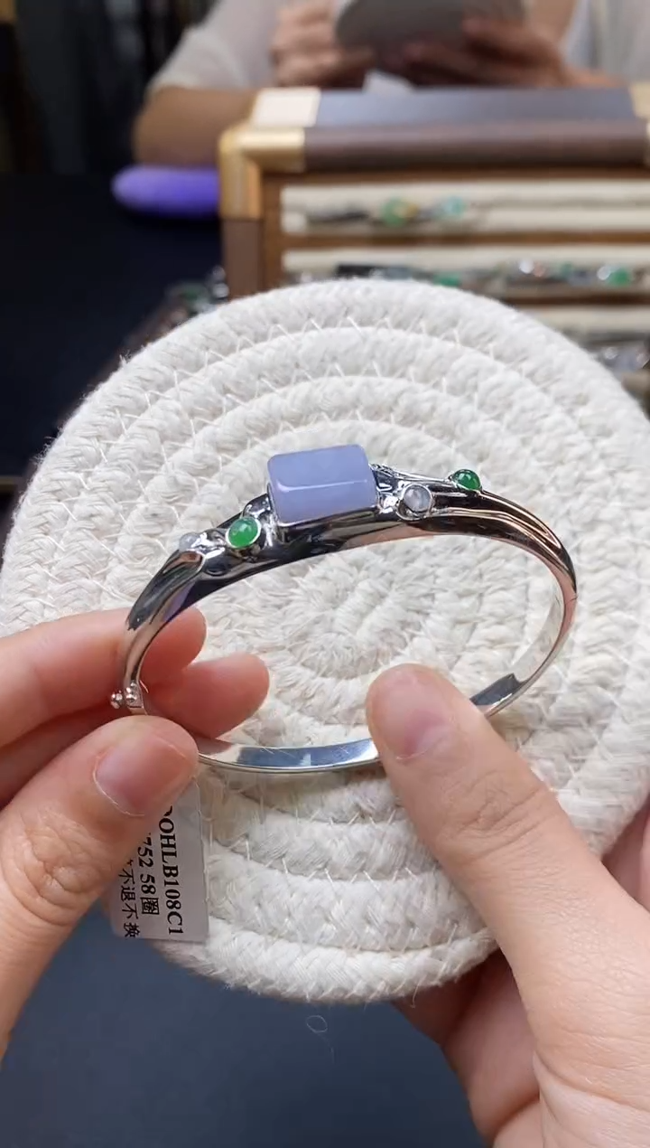 颈饰银S925镶嵌翡翠17725