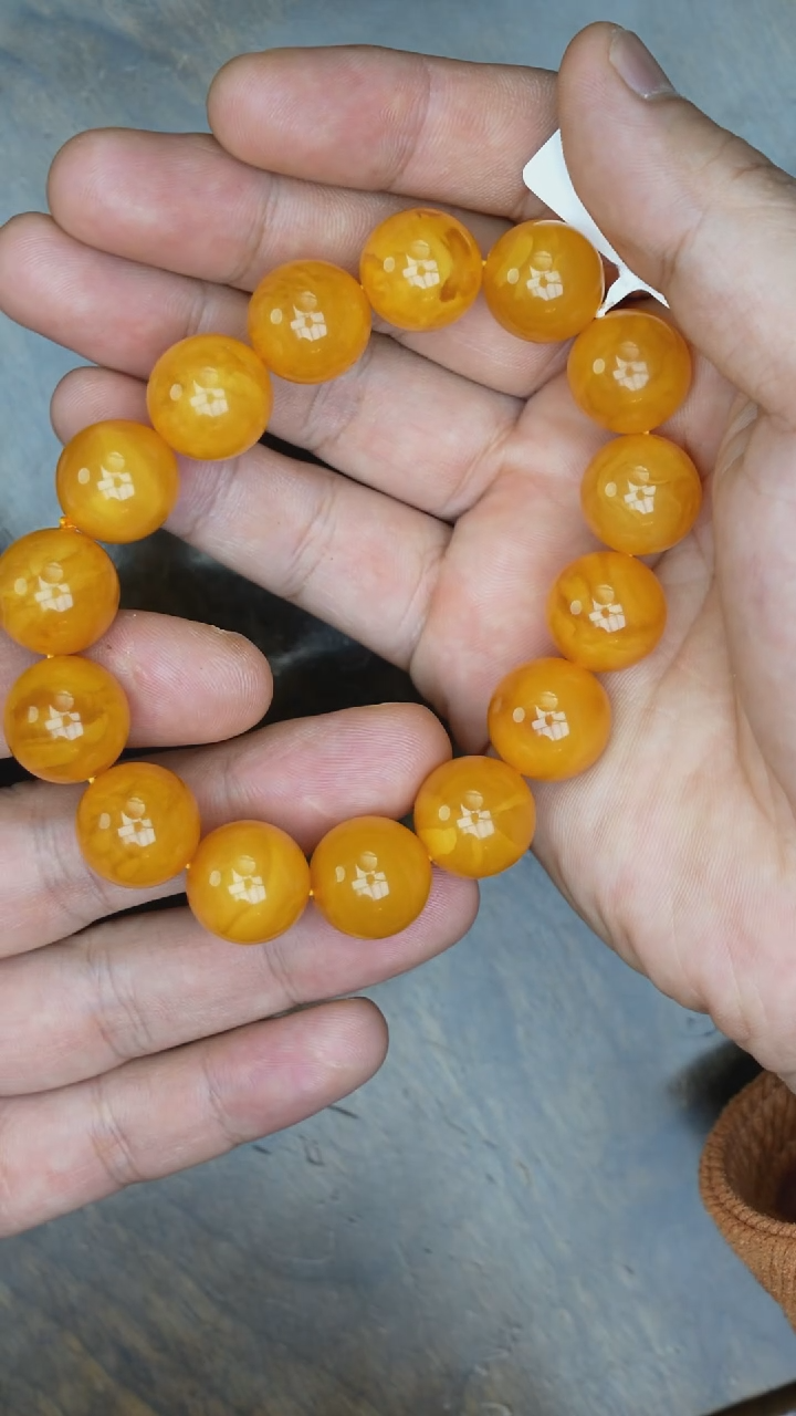 【闪购商品】琥珀裸石未镶嵌老蜡圆珠手串
