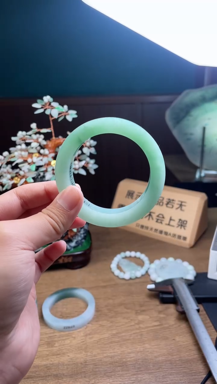 【闪购商品】定制翡翠手镯未镶嵌定制