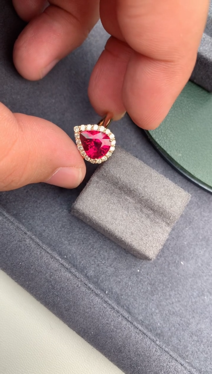 【闪购商品】碧玺戒指18K金镶嵌2.5ct卢比莱戒指