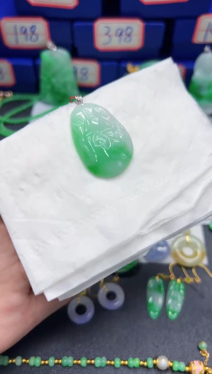 【闪购商品】翡翠颈饰18K金镶嵌Y缅料A货/支持复检/一件