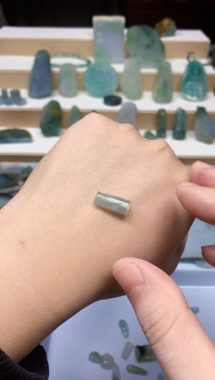 未镶嵌定制翡翠挂件