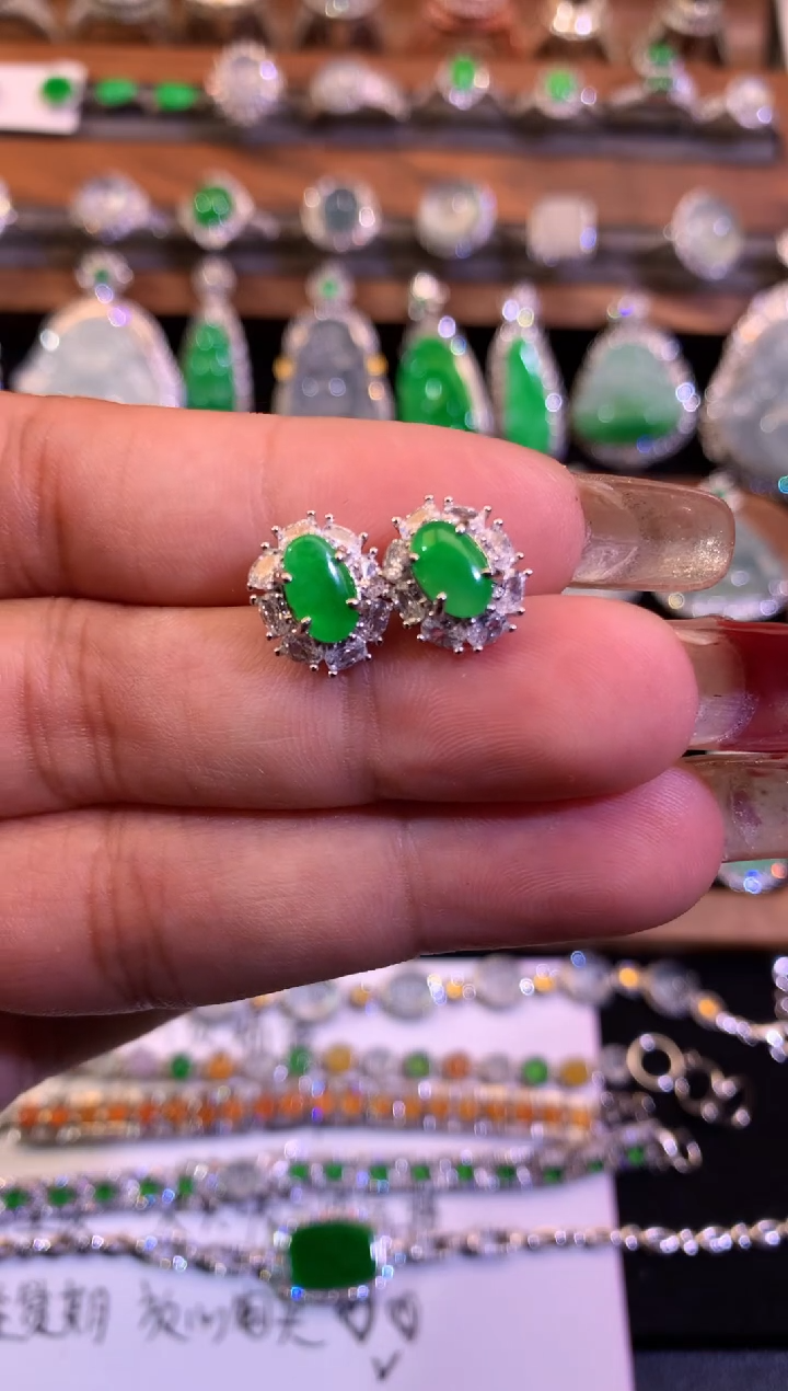 【闪购商品】翡翠耳饰未镶嵌缅甸天然A货翡翠