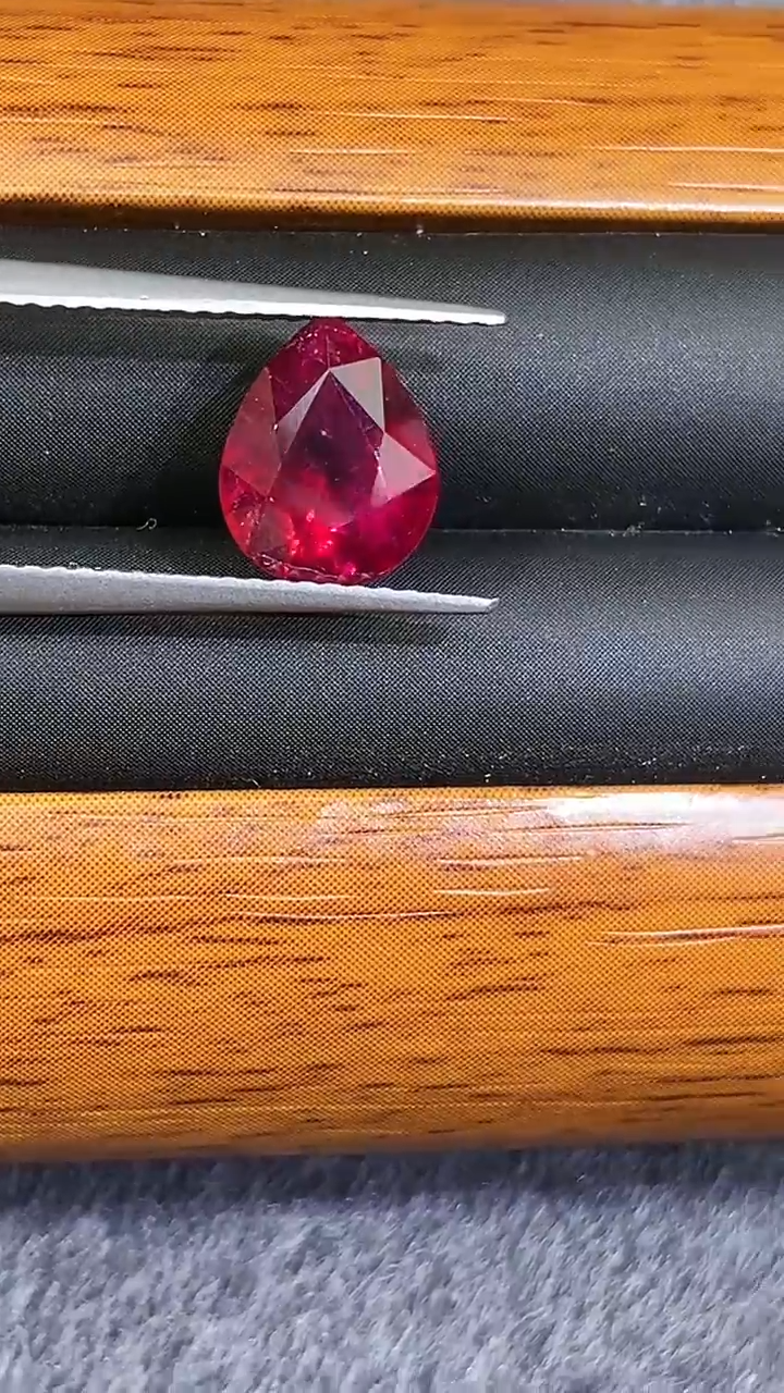 【闪购商品】定制碧玺定制未镶嵌天然鸽血红卢比来2.25克拉