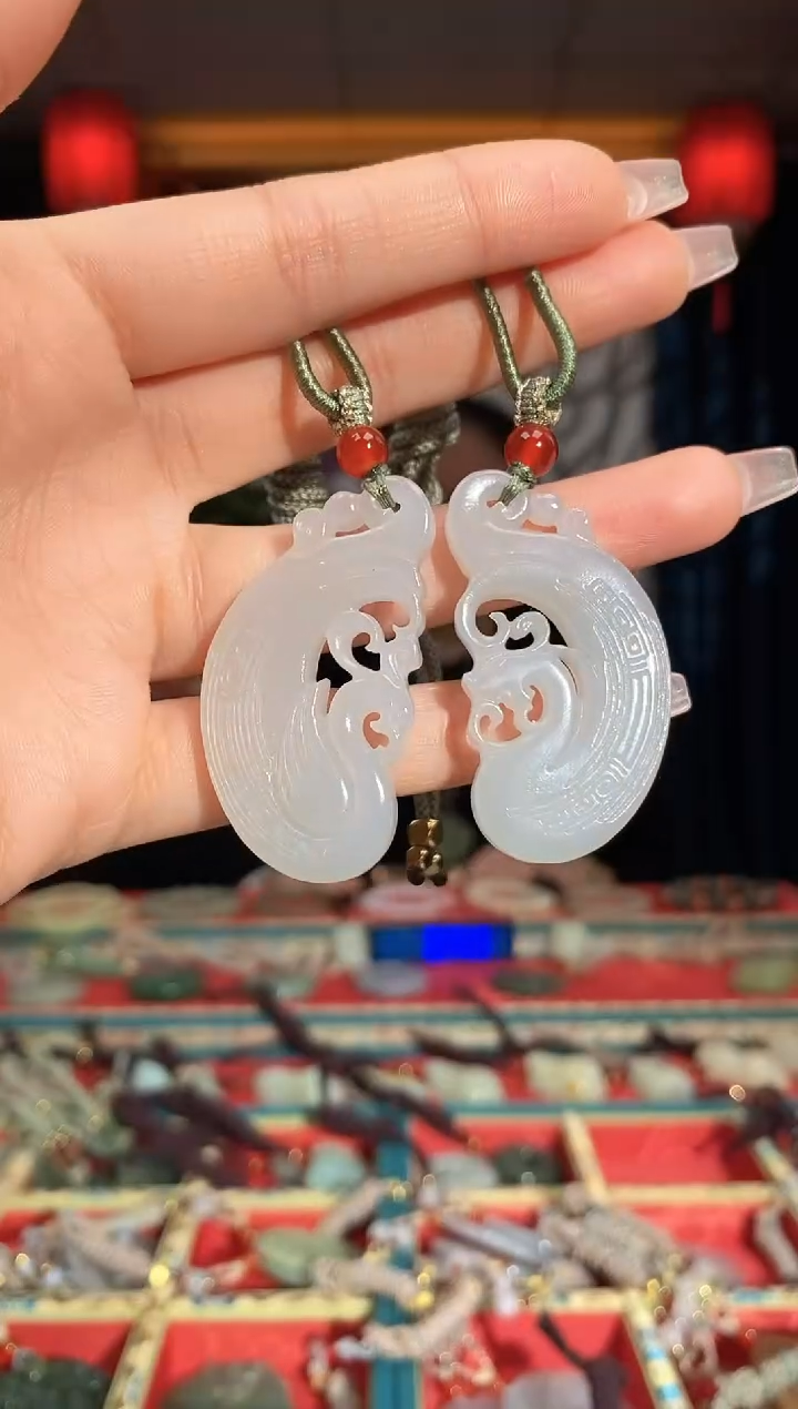 【闪购商品】和田玉颈饰未镶嵌对牌