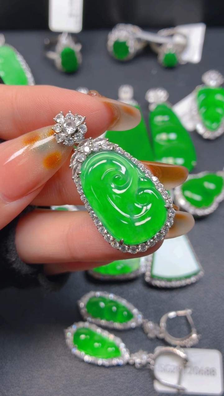 吊坠(不含链)银S925镶嵌翡翠1