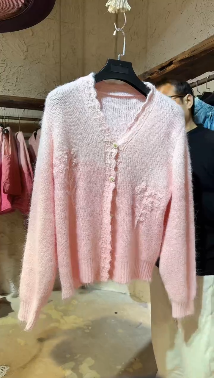 粉染植物染对称花毛衣