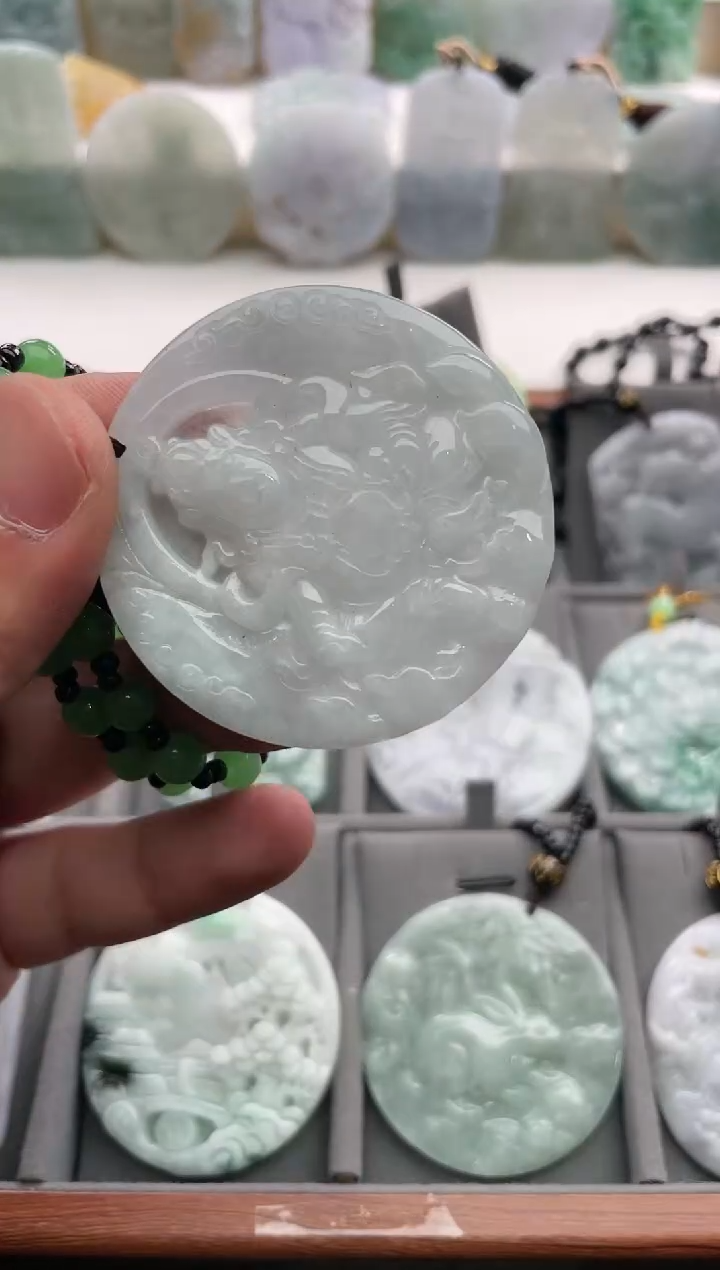 【闪购商品】翡翠颈饰未镶嵌..../3/8/ 20