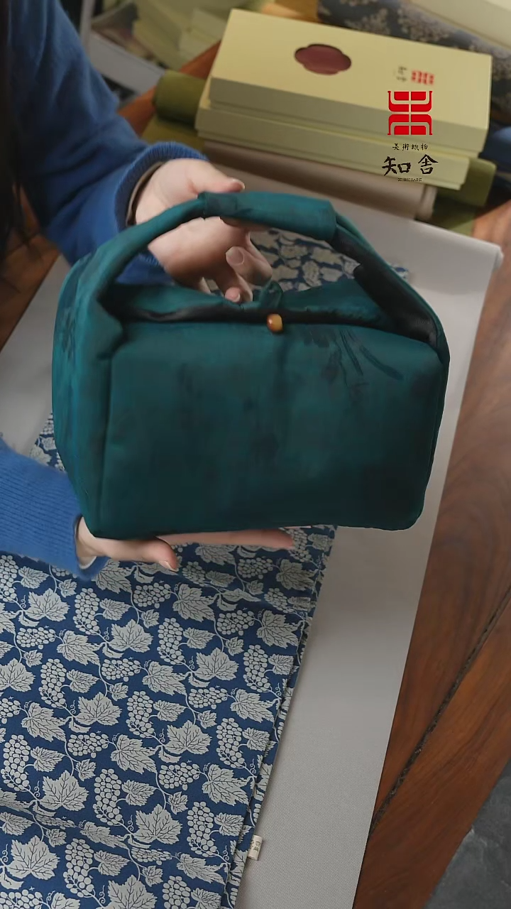 【闪购商品】旅行包·········