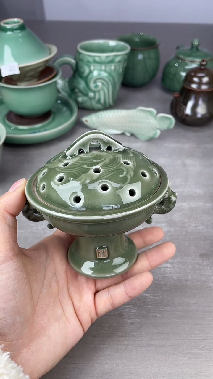 青瓷仓储清仓福利微瑕